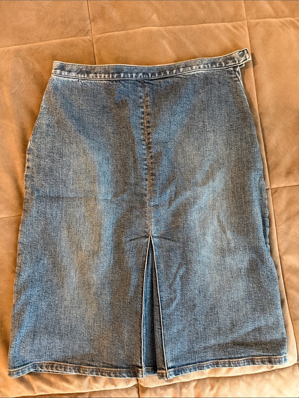 EUC Ann Taylor Jeans Medium Wash Denim Skirt